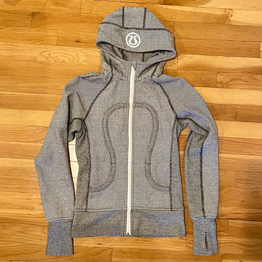 Lululemon Scuba Hoodie circa early 2010s, great condition